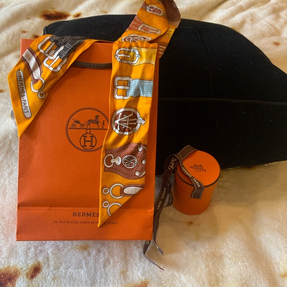 Authentic Hermes Twilly